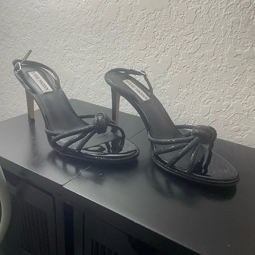 Black Steve Madden Slingback Heels - Picture 1 of 5